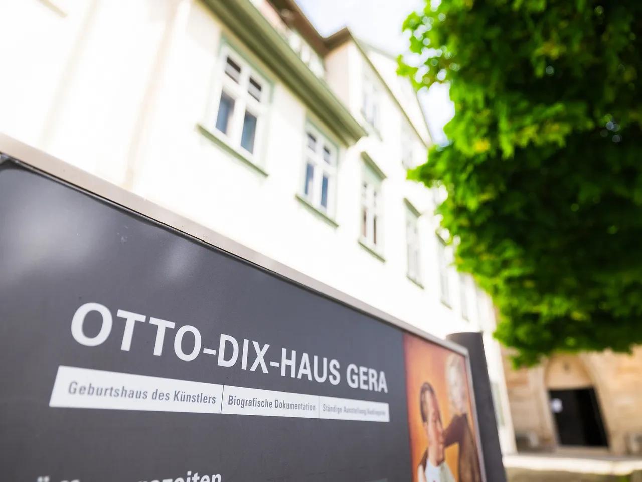 Otto-Dix-Haus_1_bw.pictures