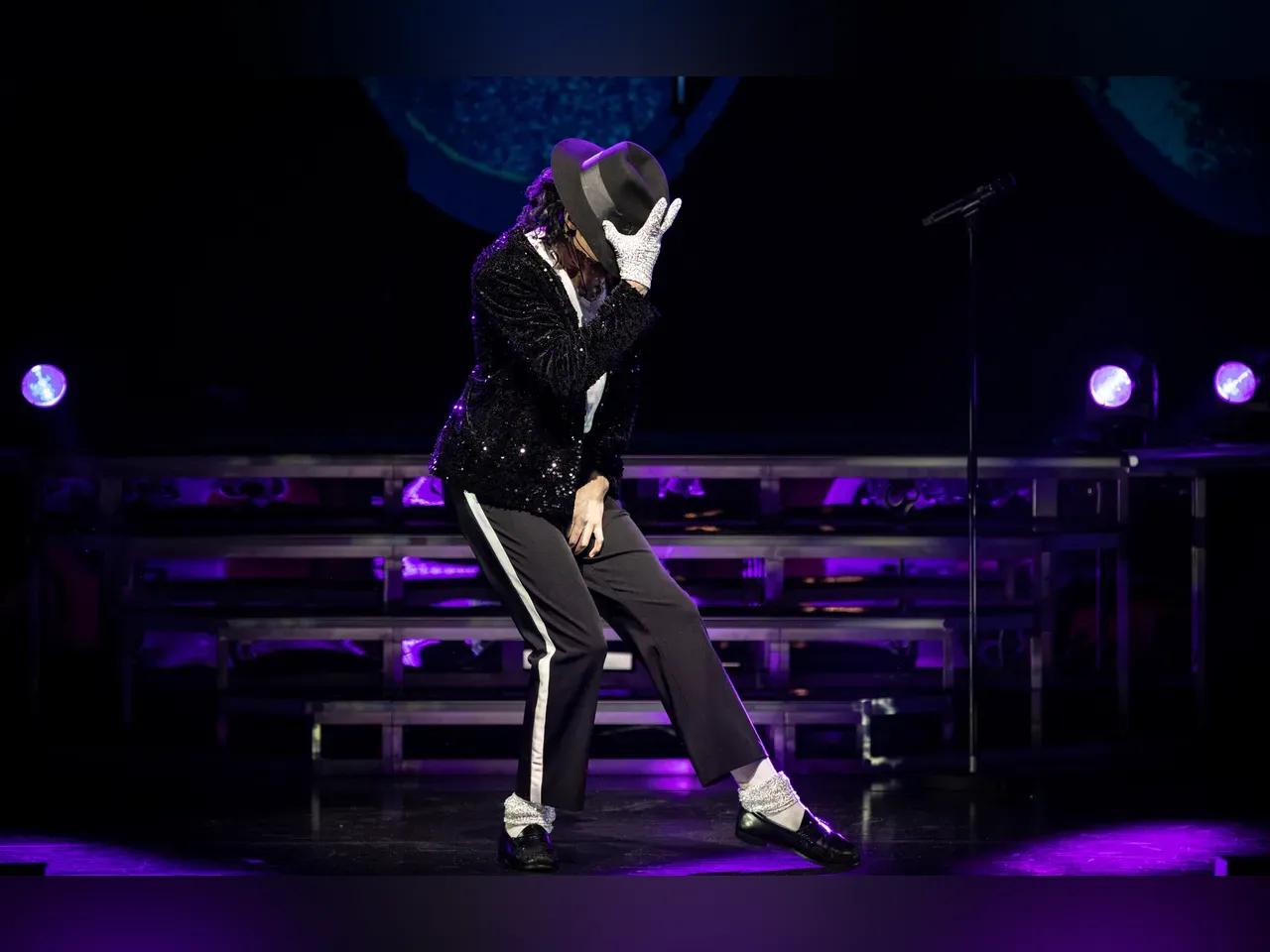 beat-it-showbild-03-charaldfuhr-song-billie-jean-jpg