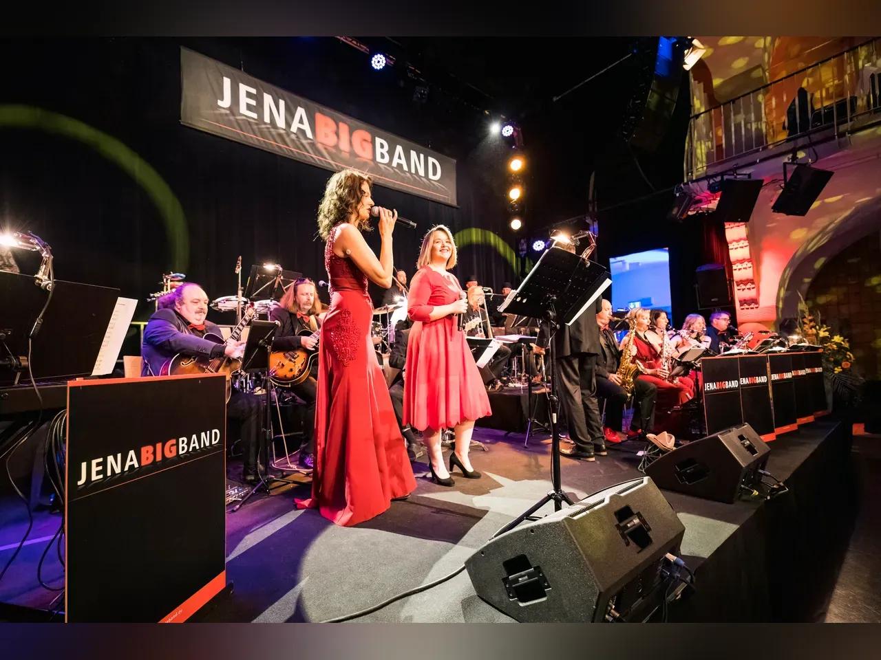 bb_b-hne_by-alexandra-m-nch-jpg