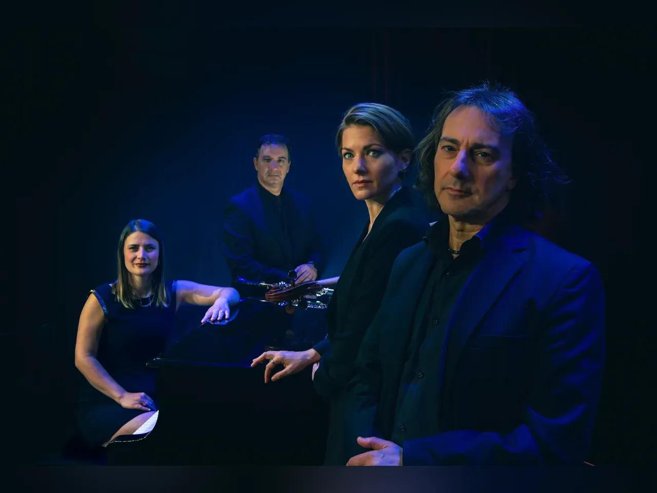 pippo-pollina_by_filip-derkonzertfotograf-jpg