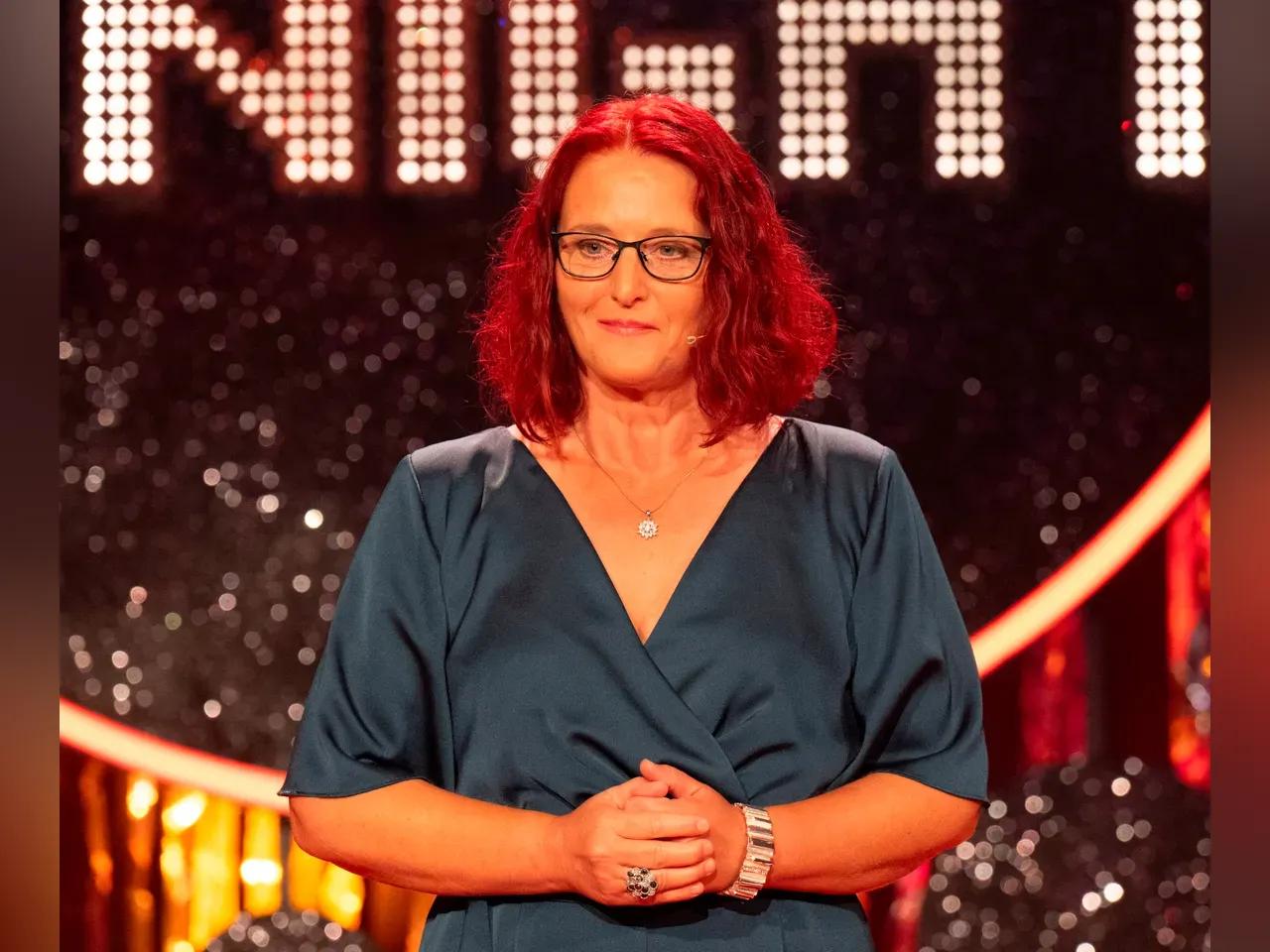 Anny Hartmann auf einer Bühne