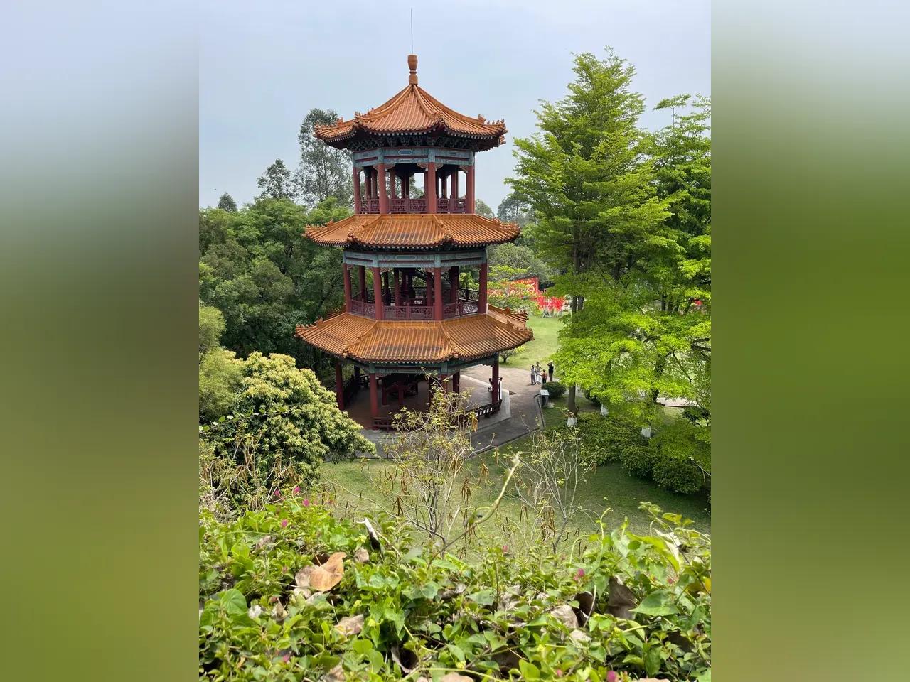 Pagode auf dem Liang Shan (Lotusberg)