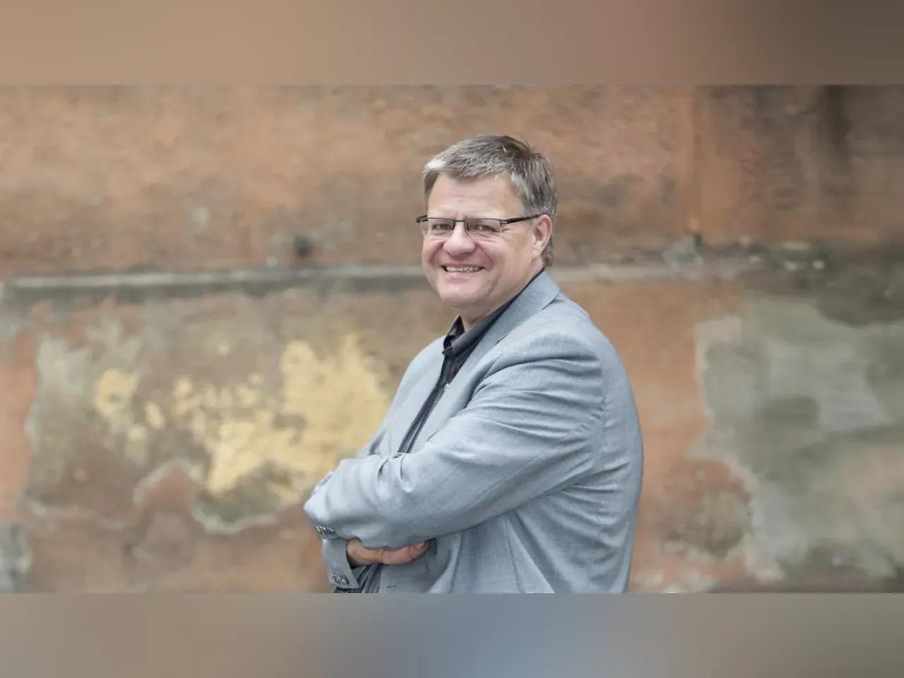 Portrait von Dirigent Thomas Wicklein