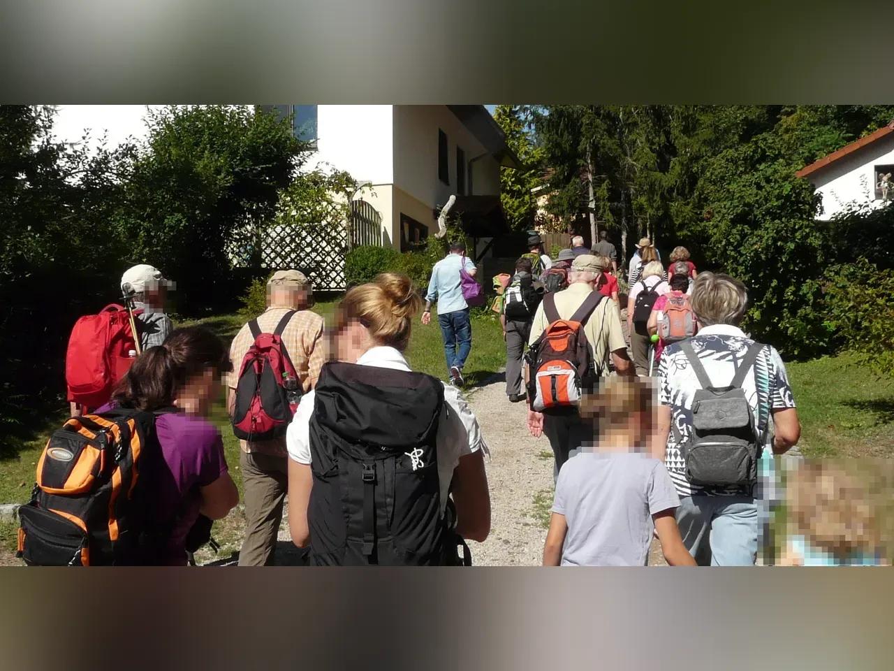gruppenwanderung-jpg